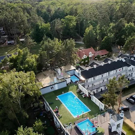 15b Blue Marine Basen Brodziki Plac Zabaw The Of Przy Plaz Поддомбе